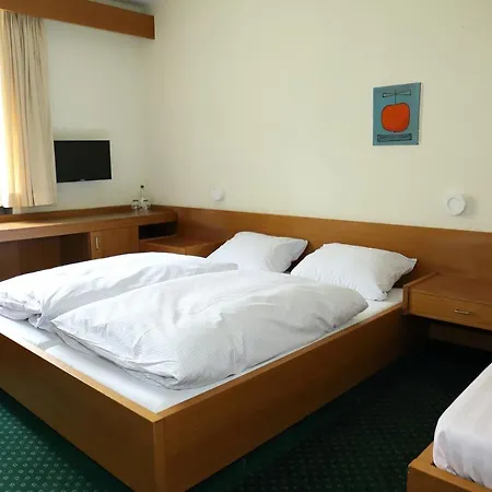 Hotel Riedener Wald West *